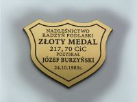 Tabliczka pamiątkowa grawerowana w laminacie